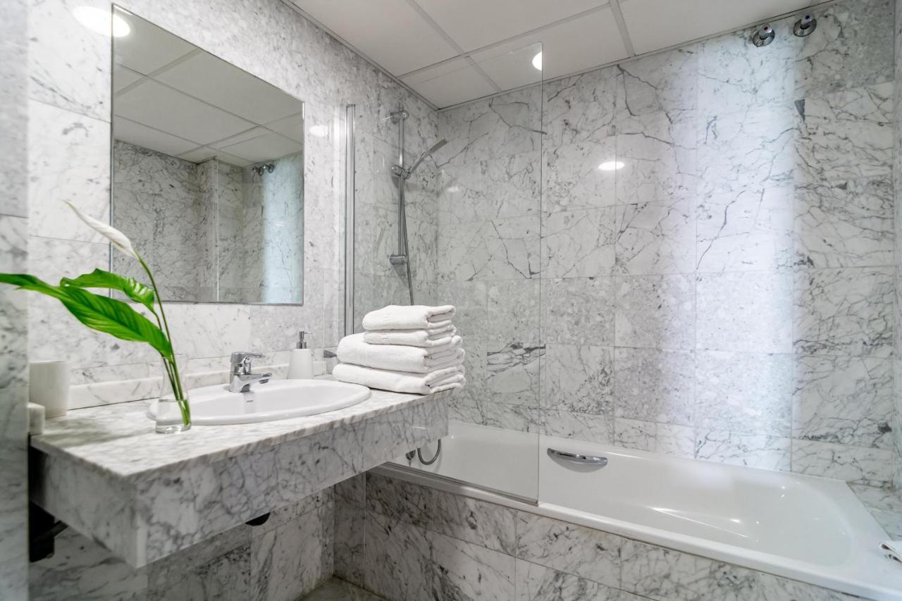 Pr45- Beach Front Apartment Puerto Banus Marbella Eksteriør billede
