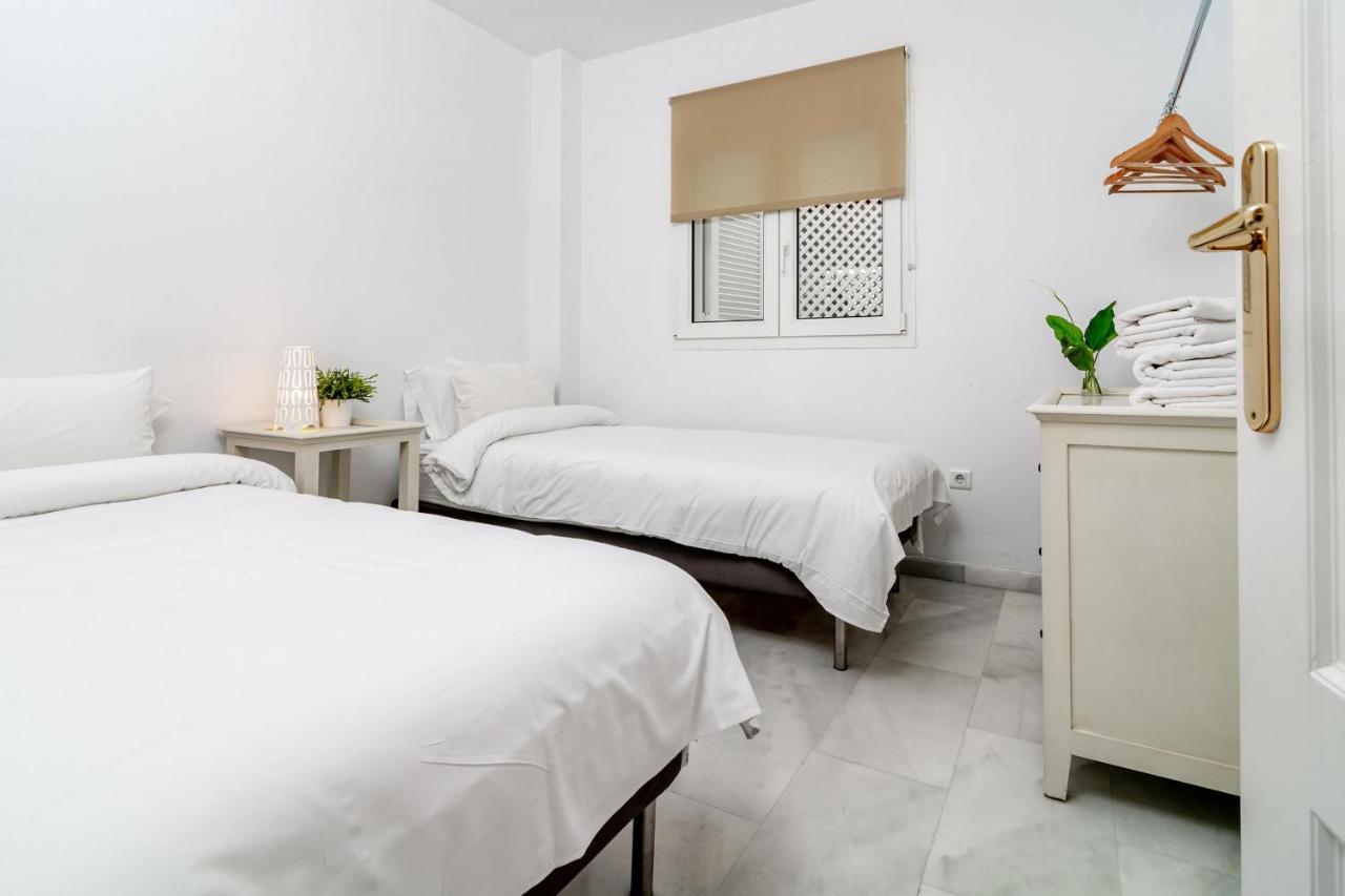 Pr45- Beach Front Apartment Puerto Banus Marbella Eksteriør billede