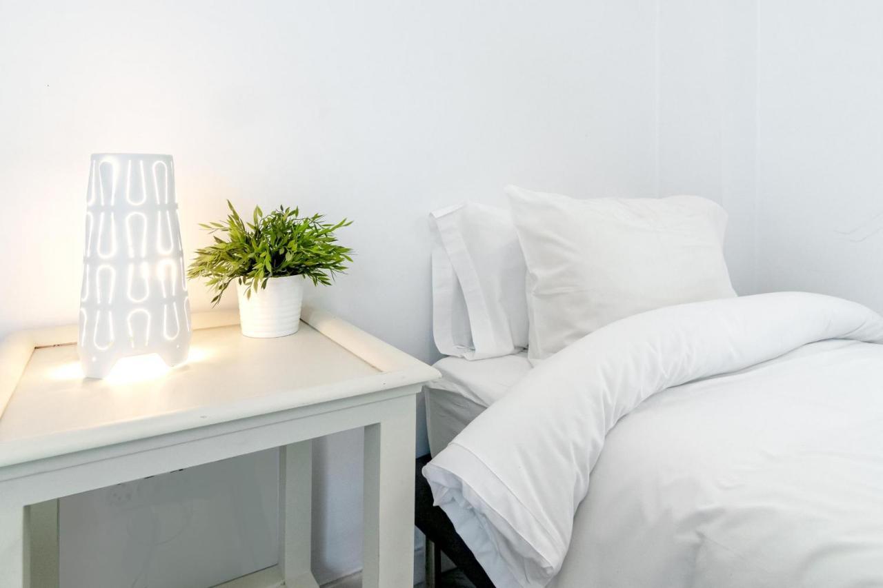 Pr45- Beach Front Apartment Puerto Banus Marbella Eksteriør billede